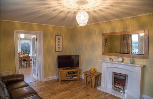 Port Charlotte House | Stunning sea view, 1 minute to beach & conservation villagenSleeps 6, 3 bedrooms