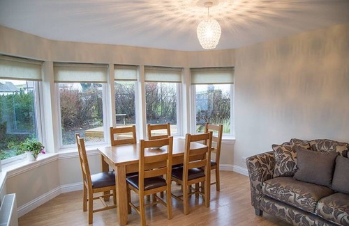 Port Charlotte House | Stunning sea view, 1 minute to beach & conservation villagenSleeps 6, 3 bedrooms