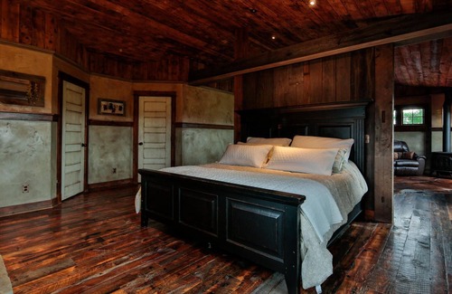 Bozeman Cabin | STUNNING SETTING.Peaceful and Private.