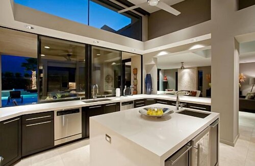 Palm Springs House | Stunning Stan Sackley Desert Contemporary Vacation Home