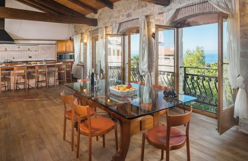 Vrsar Villa | Stunning stone house nestled in the heart of the historic old town of Vrsar.
