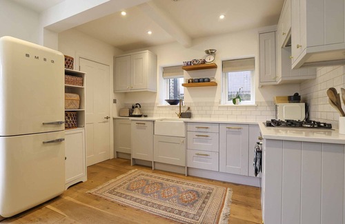 Twickenham Riverside House | Stunning, stylish flat near Richmond Bridge | Pass the Keys