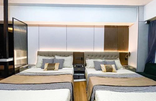 Ermita Apartment | Stunning Sunset Retreat at Eton Bayview II 2pax
