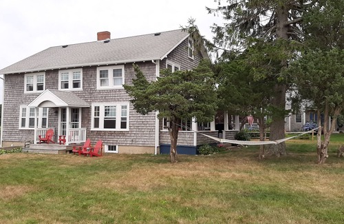 Pocasset House | Stunning sunsets overlooking Buzzards Bay