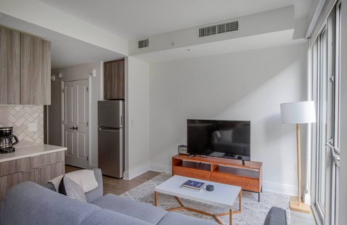 Capitol Hill Apartment | Stunning SW Waterfront Jr 1BR w/Rooftop Pool, Gym & W/D, by Blueground