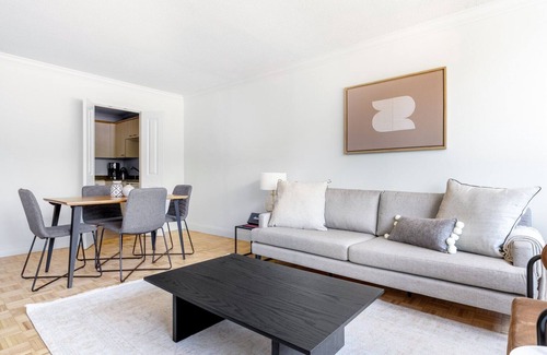 Fenway–Kenmore Apartment | Stunning Symphony 1BR w/Doorman, near T Stop & MFA, by Blueground