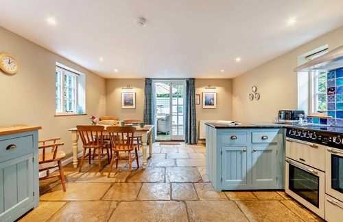Ilmington Cottage | Stunning thatched dog friendly holiday cottage - The Glen, Ilmington