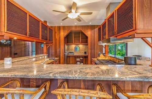 Princeville House | Stunning Tri-level Villa - Outdoor Lava Rock Shower w/Lanai - 25% OFF Jul-Sept