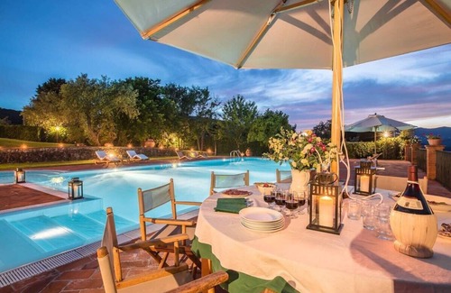 Monsummano Terme Villa | Stunning Tuscan farmhouse