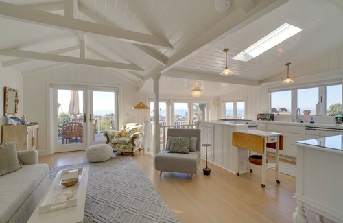 Ventura Cottage | Stunning Ventura Cottage w/Deck + Ocean View!