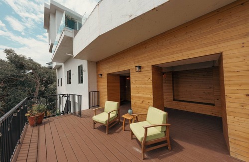 Hollywood Hills West Apartment | Stunning view Hollywood Hill Guest House