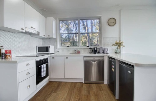 Wangi Wangi House | Stunning View Over Lake Macquarie : Lakeside House