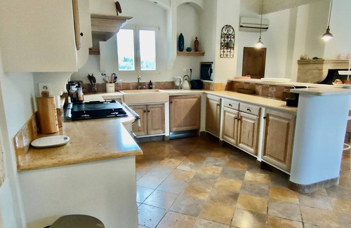 Eygalieres Villa | Stunning view villa - Provence's Alpilles