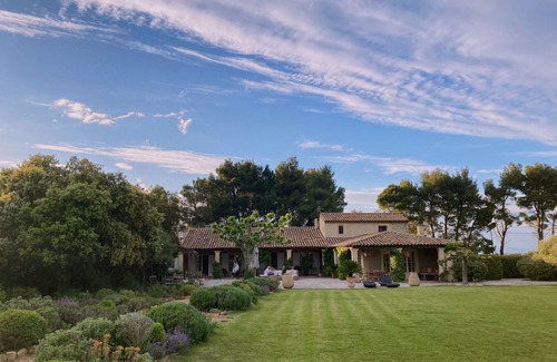 Eygalieres Villa | Stunning view villa - Provence's Alpilles