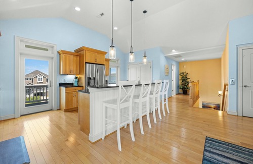 Manteo House | Stunning Views! 5 bed 5.5 bath w/rec room & pool! Great location~Roanoke Island
