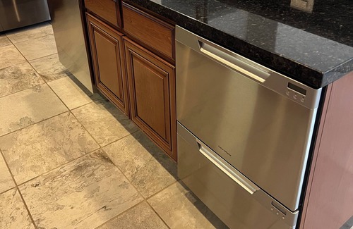 St. Helena House | STUNNING VIEWS AND EASY WINE COUNTRY LIVING, 4-bedroom house in Saint Helena