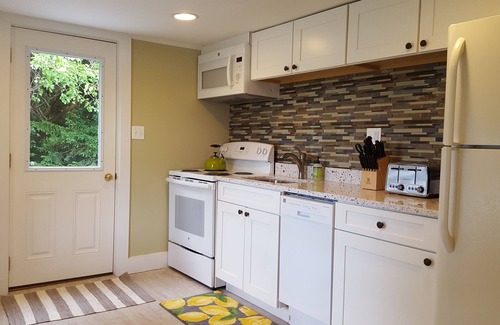 Neavitt House | Stunning views at WATERFRONT St Michaels area historic home, dog friendly