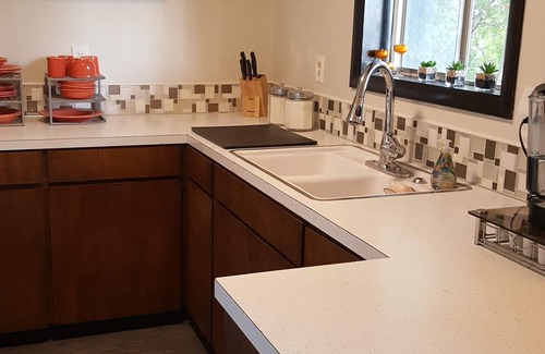 Roseburg House | Stunning Views~ Beulaire, a MCM Hillside Retreat Suite. Beautiful Views~