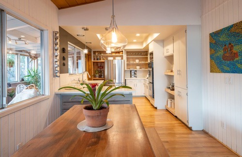 Three Rivers House | STUNNING VIEWS, CRISP IMMACULATE MOUNTAIN TOP HOME WITH HOT TUB