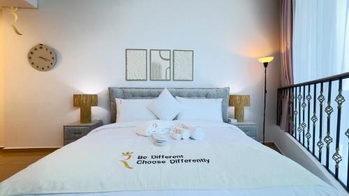 Abu Dhabi Apartment | Stunning Views Luxe Studio for 2 - Stylish Stay in Al Reem Near Reem Mall