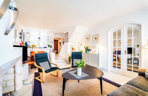 Patio Condo | Stunning views of Sunrise & Sunset WindMill Rooftop Condo by BeCherish