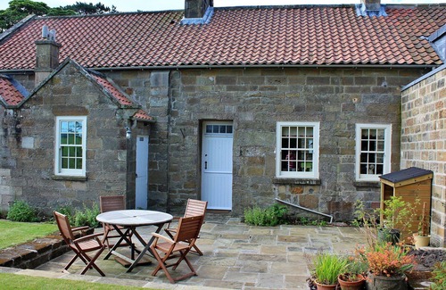 Carlton-in-Cleveland House | Stunning villa for 4 guests with WIFI, TV and terrace