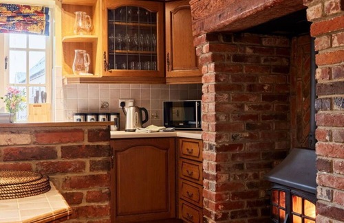Dalbury Lees House | Stunning villa for 10 people with WIFI and TV