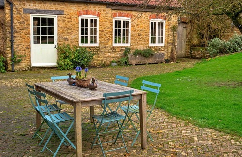 Wincanton House | Stunning villa for 16 people with WIFI, terrace and pets allowed