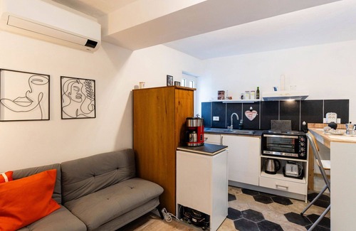 Badalucco House | Stunning villa for 3 guests with terrace and parking