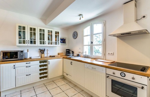 Grimaud House | Stunning villa for 4 guests with WIFI, TV, terrace and panoramic view