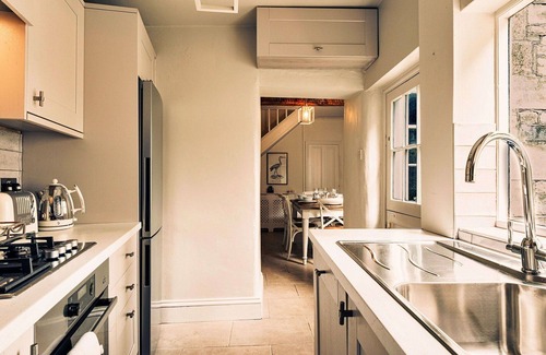 Rodborough House | Stunning villa for 4 guests with WIFI and pets allowed