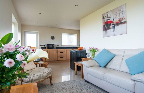 Llanasa House | Stunning villa for 4 guests with WIFI and TV