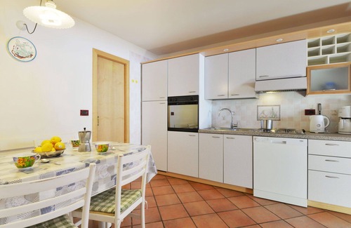 Soraga Villa | Stunning villa for 5 guests with WIFI, TV, panoramic view and parking