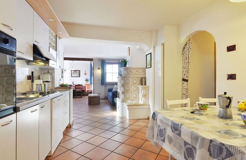 Soraga Villa | Stunning villa for 5 guests with WIFI, TV, panoramic view and parking