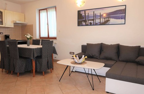 Gondolici House | Stunning villa for 6 people with private pool, WIFI, A/C, TV, patio and parking