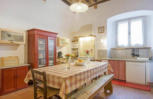 Volterra Villa | Stunning villa for 9 people with WIFI, private pool, TV, patio, pets allowed and panoramic view