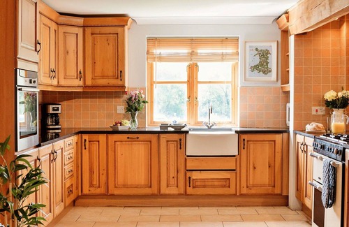 Devils Bridge House | Stunning villa for 12 guests with WIFI, hot tub and pets allowed