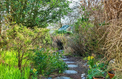 Ffestiniog House | Stunning villa for 4 guests with WIFI and pets allowed