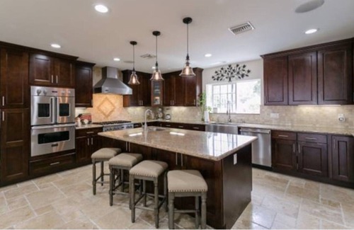 Woodland Hills House | STUNNING VILLA Retreat in an upscale safe neighborhood.