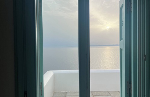 Kea House | Stunning villa with a pool and with a private beach in Kea, Cyclades.