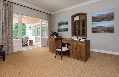 Constantia Villa | Stunning villa with mountain views and pool in Constantia