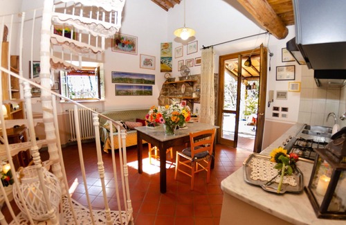 Vicopelago Villa | Stunning villa with WIFI, private pool, TV, veranda, pets allowed, panoramic view and parking