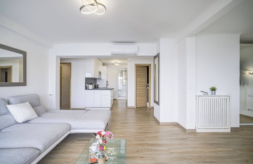 Villefranche-sur-Mer Apartment | Stunning Waterfront Apartment Villefranche Sur-Mer