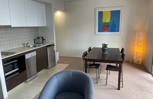 Cairns Central Business District Apartment | Stunning Water View Apartment - Pool, Gym, Sauna.