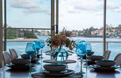 Abbotsford House | Stunning waterfront townhouse with shared swimpool, harbour view and free P