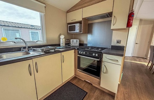 Hopton House | Stunning10 berth caravan with decking at Broadland Sands in Suffolk ref 20082BS