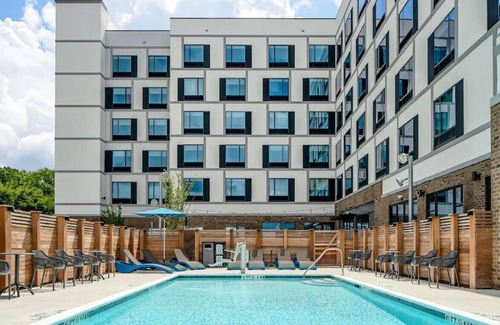 Raleigh House | Stunningly Furnished Suite w/ Best Amenities