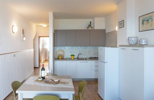 San Vincenzo Apartment | Stupenda Vista Mare, Silenzioso Appartamento a Pochi Minuti dal Centro
