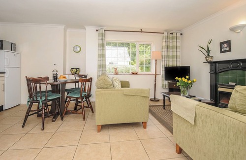 Mullion Cottage | STY COTTAGE, pet friendly, country holiday cottage in Mullion