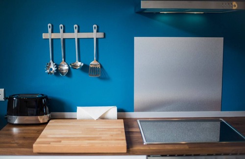 Tempelhof Apartment | Stylish 4 room apartment right on Tempelhofer Feld